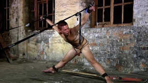 BDSM slave boy tied up punished snogged schwule jungs
